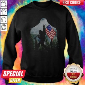 Nice Bigfoot Into The Forest USA Flag Sweatshirt