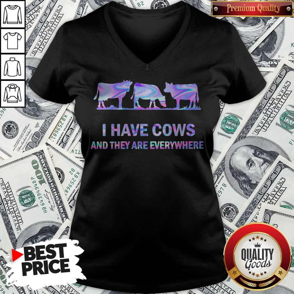 Awesome I Have Cows And They Are Everywhere V-neck Awesome I Have Cows And They Are Everywhere V-neck