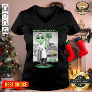 Aliens Representing Roswell Homies V-neck - Design by T-shirtbear.com