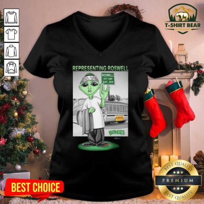Aliens Representing Roswell Homies V-neck - Design by T-shirtbear.com Aliens Representing Roswell Homies V-neck - Design by T-shirtbear.com