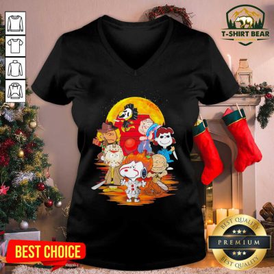 Peanuts Snoopy And Friends Horror Face On The Moon V-neck - Design by T-shirtbear.com Peanuts Snoopy And Friends Horror Face On The Moon V-neck - Design by T-shirtbear.com