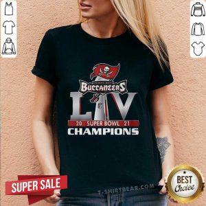 Disappointed Super Bowl LV Tampa Bay Buccaneers Champions 2021 V-neck - Design by T-shirtbear.com