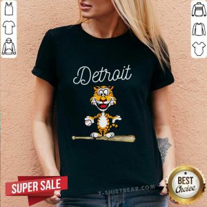 Baseball Distressed 1 Tiger Mascot V-neck - Design by T-shirtbear.com