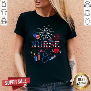Medical Stethoscope Nurse 4th Of July V-neck - Design by T-shirtbear.com