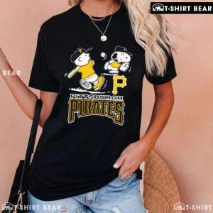 Peanuts Charlie Brown And Snoopy Playing Baseball Pittsburgh Pirates T-Shirt