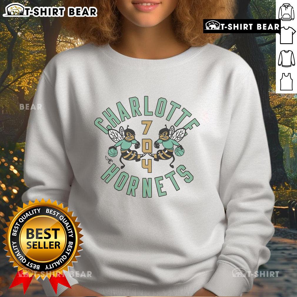 Top Charlotte Hornets 704 Sweatshirt in vibrant blue, perfect for fans to showcase team spirit and style.