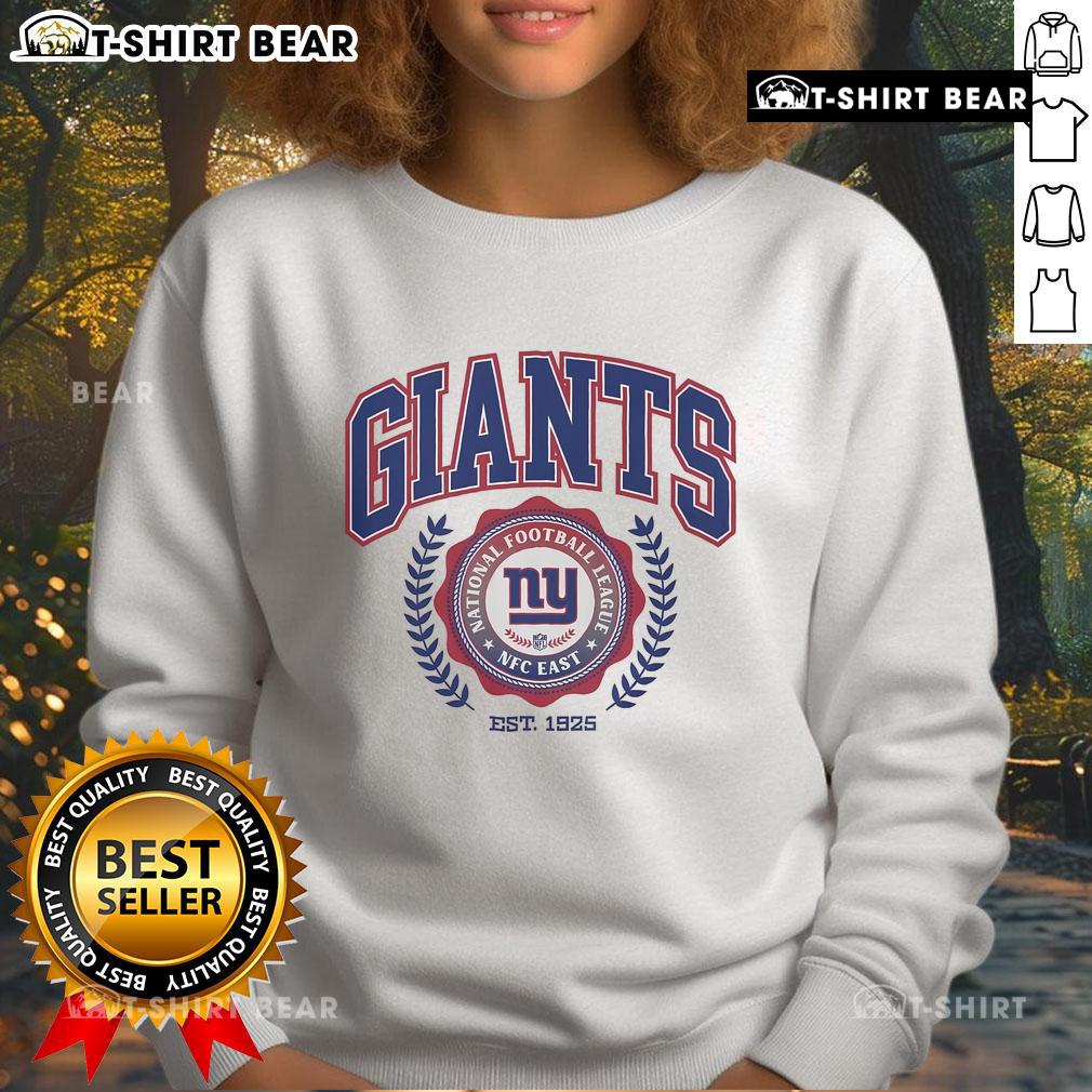 Alt Text: Top New York Giants team crest sweatshirt established 1925 showcasing the iconic logo and team colors.