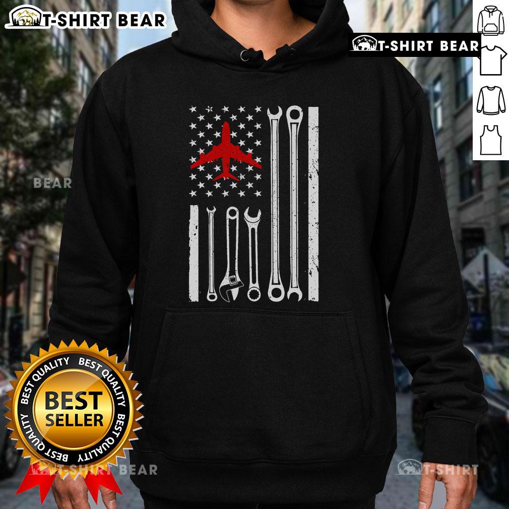 Top Cool Aircraft Mechanic hoodie featuring the American flag design, perfect for aviation enthusiasts and mechanics.