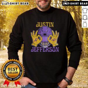 Vintage 90s sweatshirt featuring a top retro Justin Jefferson design, perfect for fans of classic sports apparel.