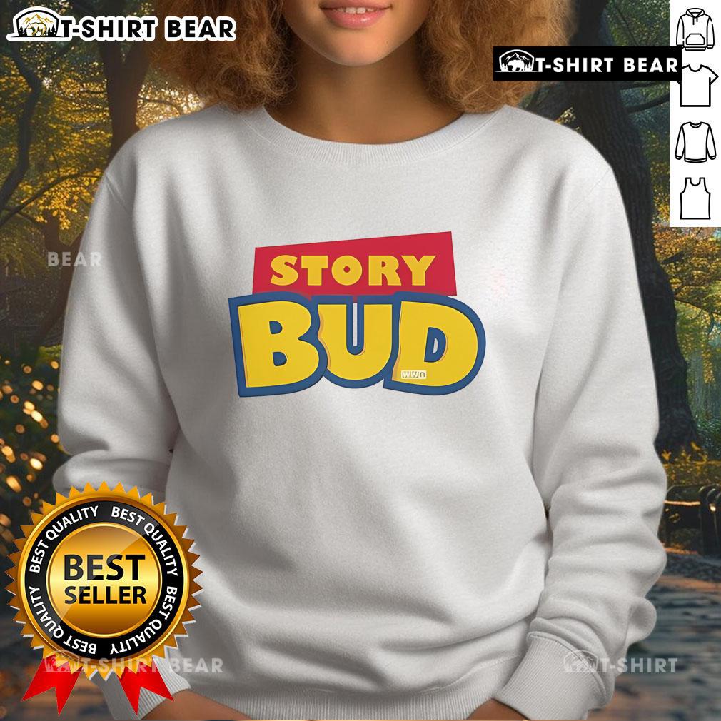 Cozy Nice Story Bud sweatshirt in soft fabric, perfect for casual wear and showcasing a trendy, relaxed style.