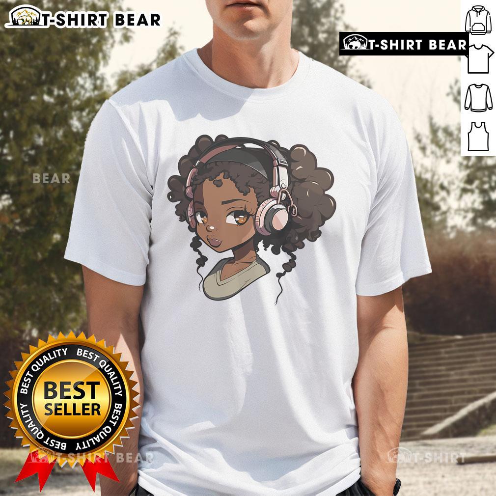 Black girl anime merch featuring a stylish Afro design on a trendy t-shirt, celebrating Afro-American culture and anime.