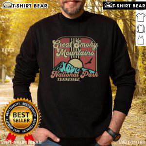 Alt Text: Retro sweatshirt featuring the Great Smoky Mountains National Park design, perfect for outdoor enthusiasts in Tennessee.