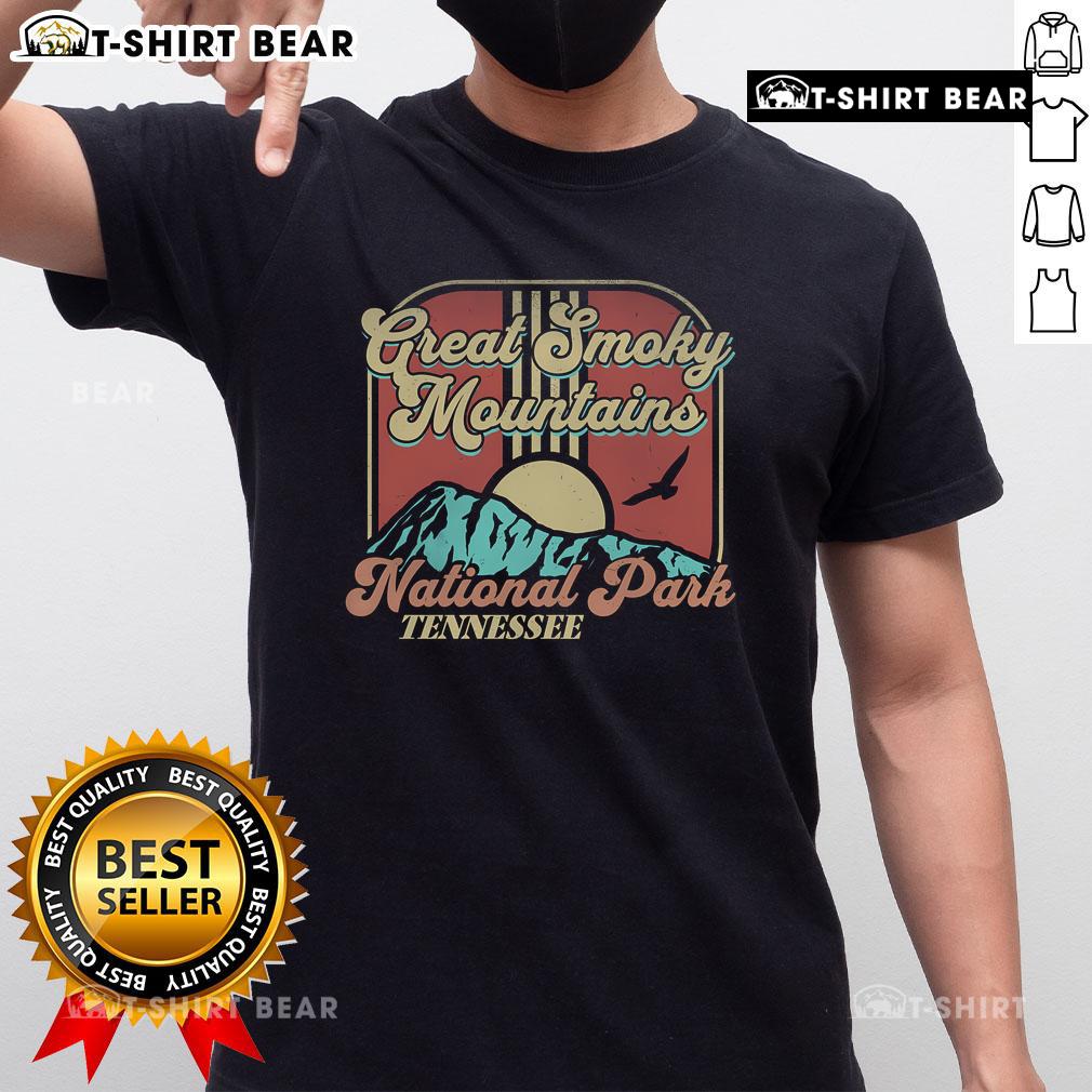 Retro T-shirt featuring Great Smoky Mountains National Park Tennessee design, perfect for nature lovers and outdoor enthusiasts.