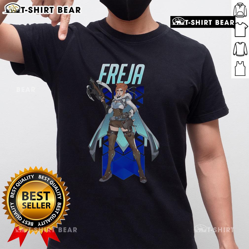 Alt Text: Official Overwatch 2 Freja T-Shirt featuring vibrant graphics and a comfortable fit for gaming enthusiasts.