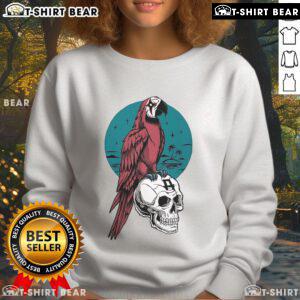 Top Avatar Parrot Skull Sweatshirt featuring a vibrant parrot skull design on a cozy fabric, perfect for quirky fashion lovers.