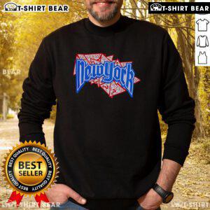 Top New York Guess Art Sweatshirt featuring vibrant graphics and a stylish design, perfect for casual wear.