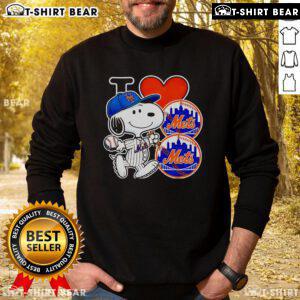 Alt Text: Top Snoopy I Love New York Mets sweatshirt featuring iconic cartoon design, perfect for baseball fans and collectors.