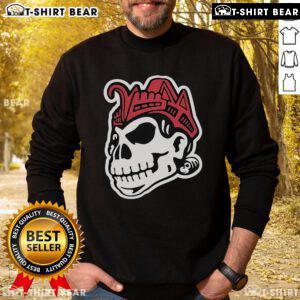 Skull decorative pillowcase sweatshirt featuring a bold design, perfect for home decor and stylish comfort.