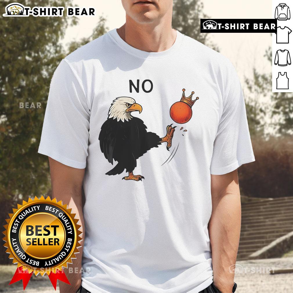 Official Eagle No Kings Trump T-Shirt featuring a bold eagle graphic and anti-establishment message for political apparel.