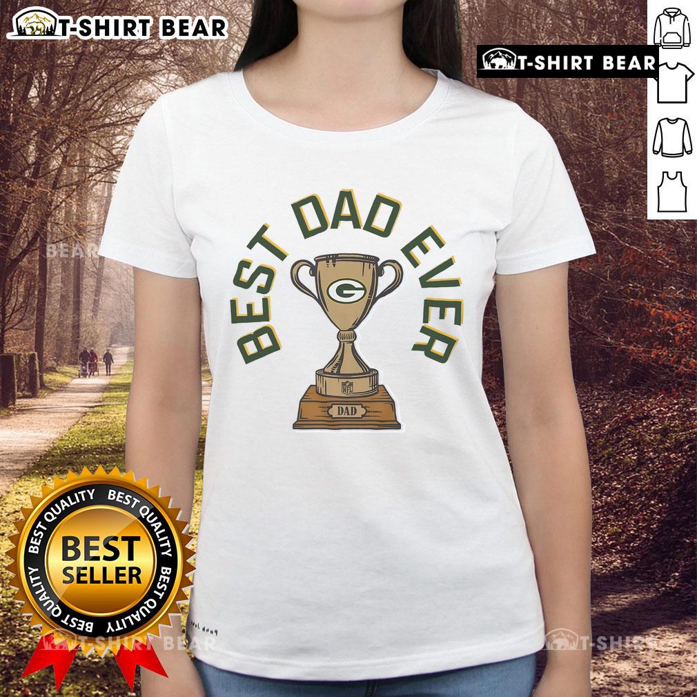 Green Bay Packers Best Dad Ever Trophy Ladies Tee showcasing a stylish design for proud Packers fans and fathers.