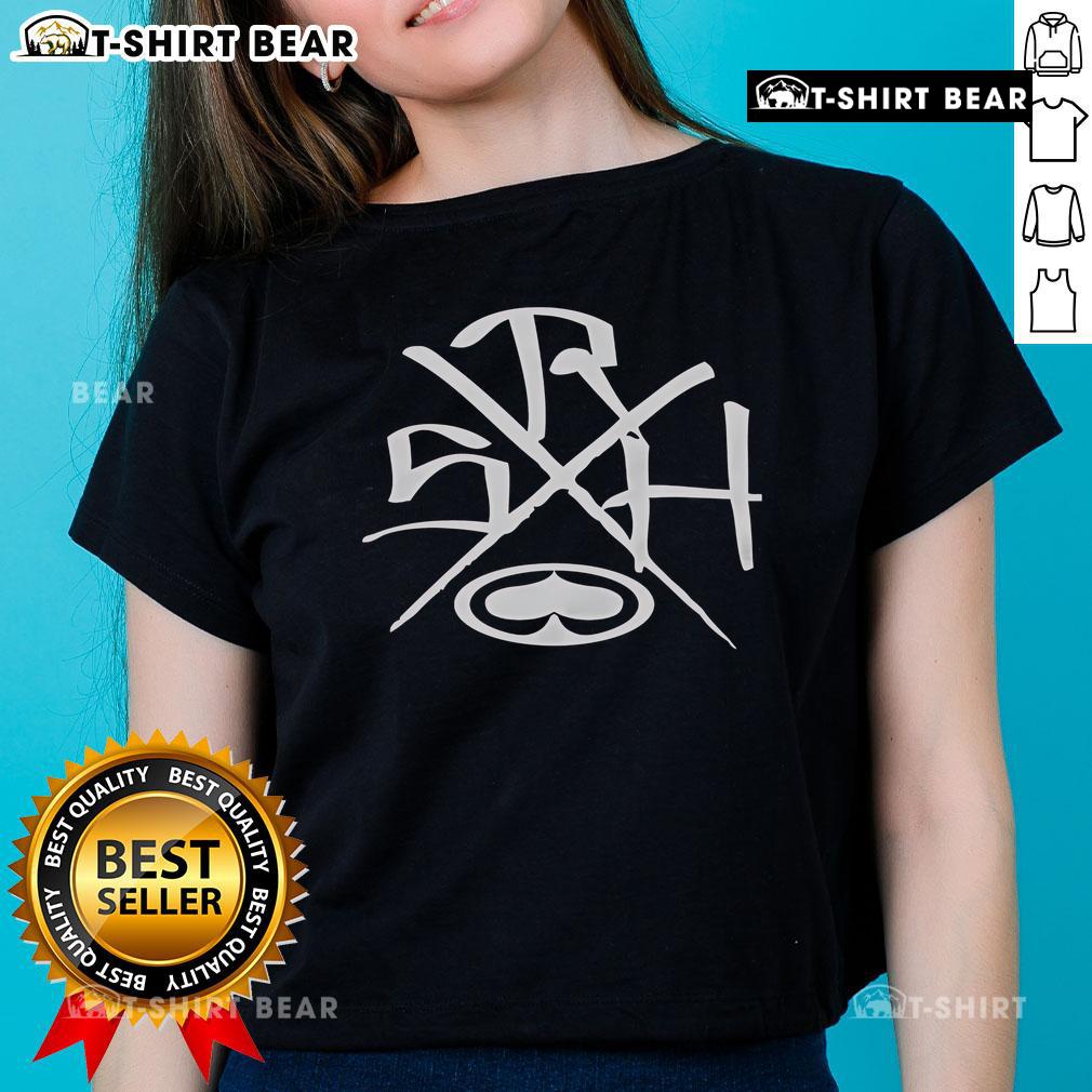 Official SRH Placas Ladies Tee featuring a stylish design, perfect for fans of the Sunrisers Hyderabad cricket team.