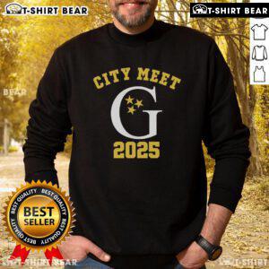 Top Gettysvue Swim City Meet 2025 sweatshirt featuring vibrant colors and swim-themed graphics for aquatic enthusiasts.