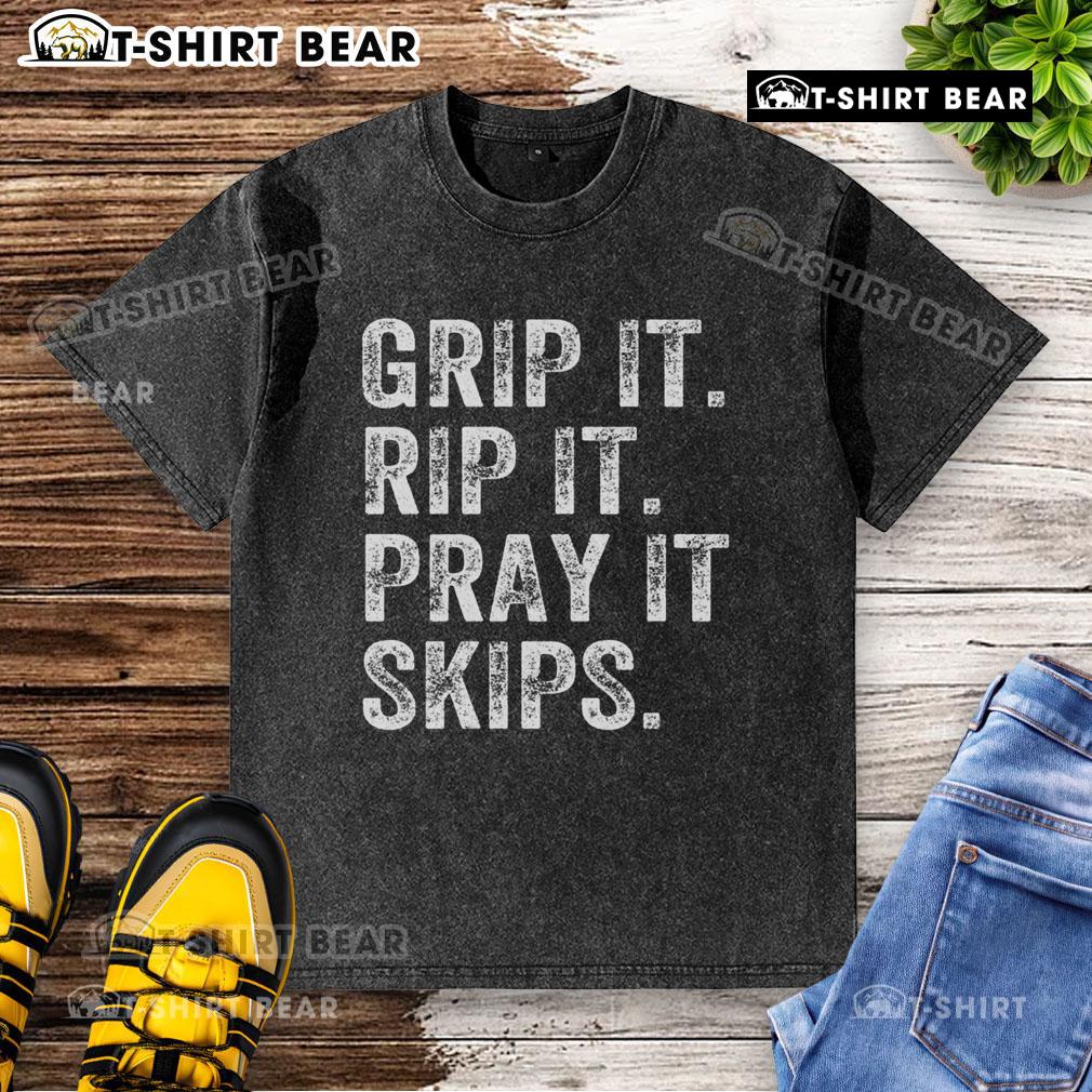 Premium Grip It Rip It Pray It Skips Disc Golf washed t-shirt in soft fabric, perfect for disc golf enthusiasts.