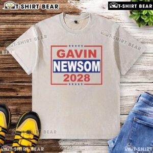 Top Gavin Newsom 2028 washed t-shirt featuring a vintage design, perfect for fans supporting his presidential campaign.