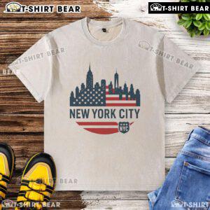 Alt Text: Top New York City travel souvenir flag series washed t-shirt featuring iconic NYC skyline design.