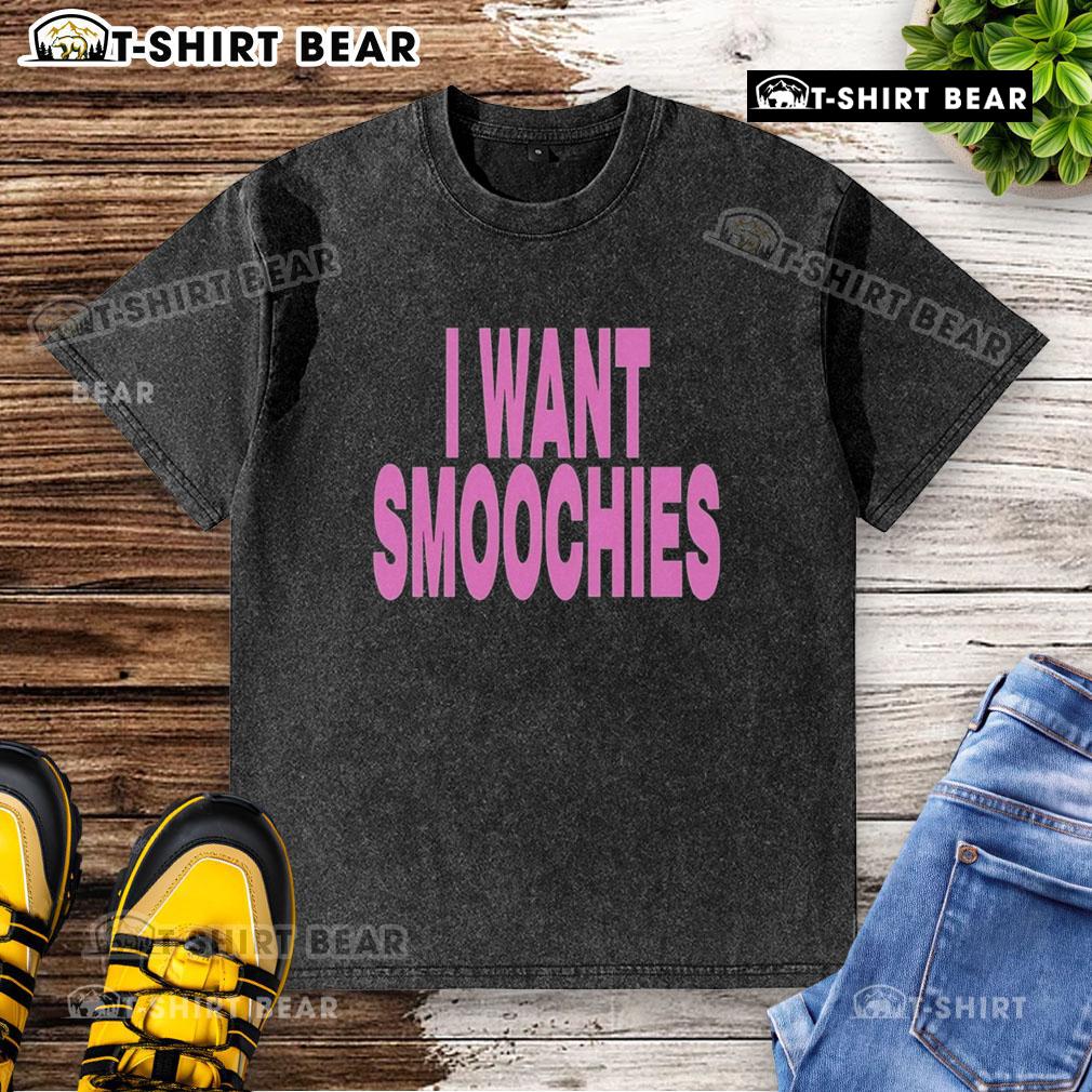 Alt Text: Good I Want Smoochies washed t-shirt featuring playful text design, perfect for casual outfits and graphic tee lovers.