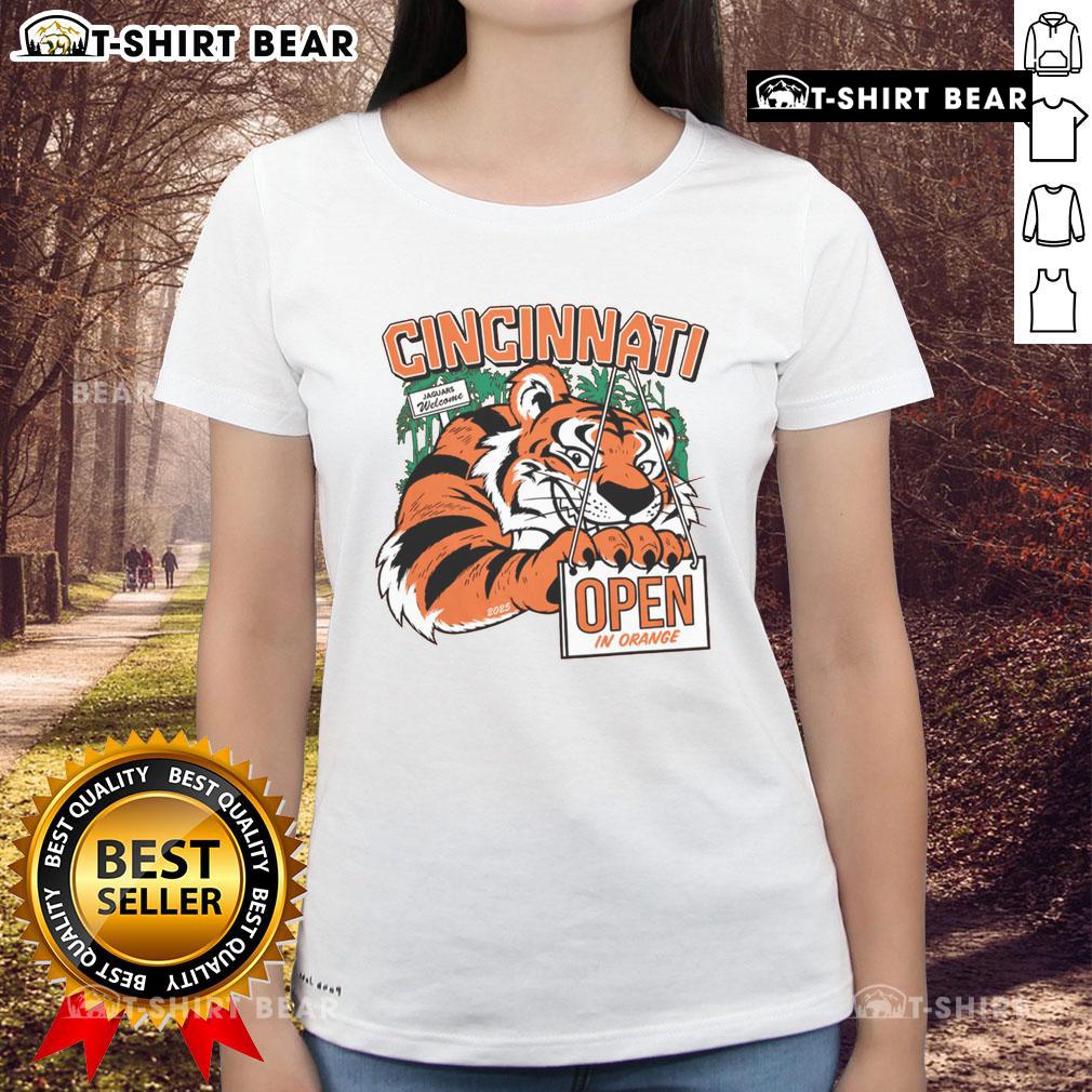 Hot Cincinnati Open in Orange 2025 ladies tee featuring vibrant design and comfortable fit for tennis fans.