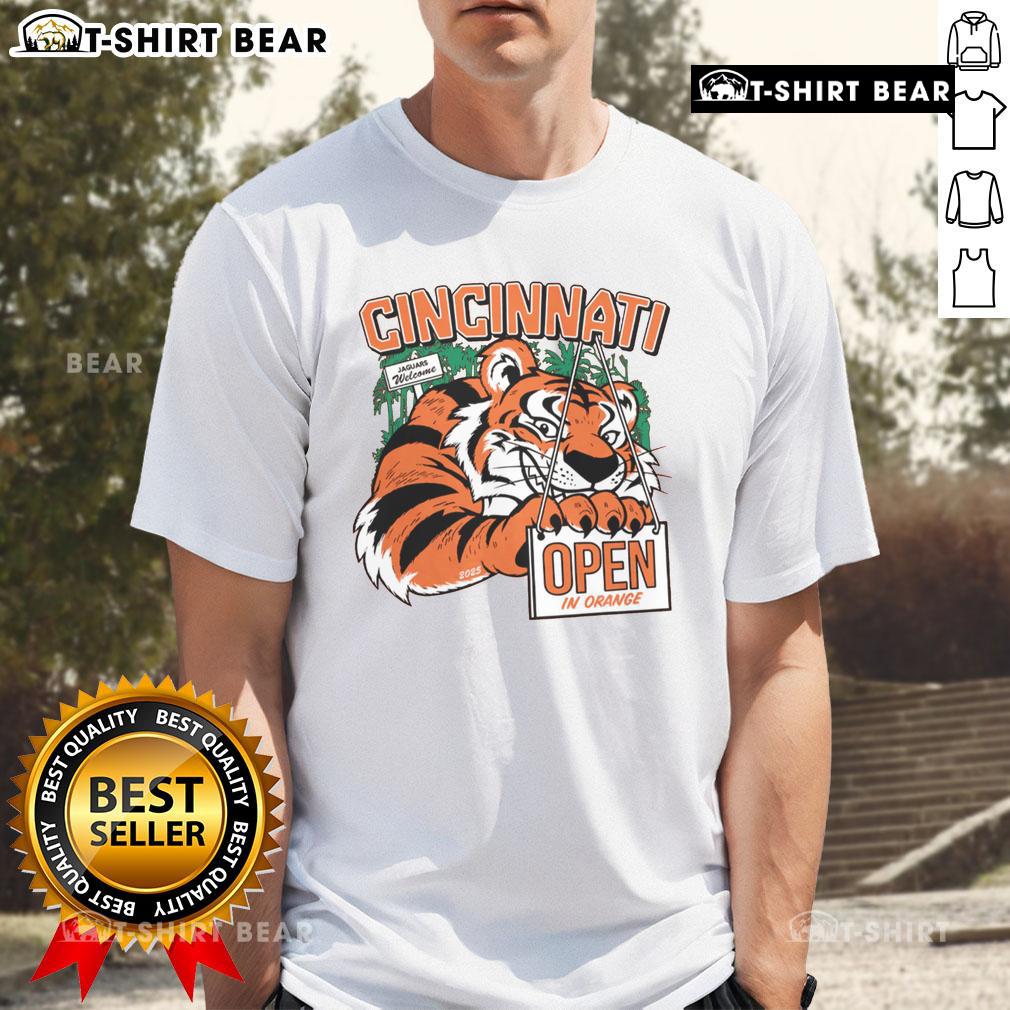 Alt Text: 2025 Hot Cincinnati Open in Orange T-Shirt, featuring bold design and vibrant color for tennis fans.
