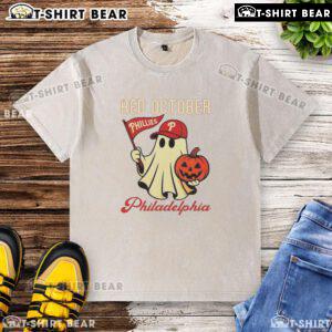 Alt Text: Nice Ghost Philadelphia Phillies Red October Halloween washed t-shirt featuring a spooky design for fans.