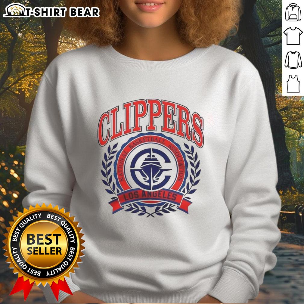 Vintage Los Angeles Clippers NBA logo sweatshirt showcasing retro style and team spirit for basketball fans.