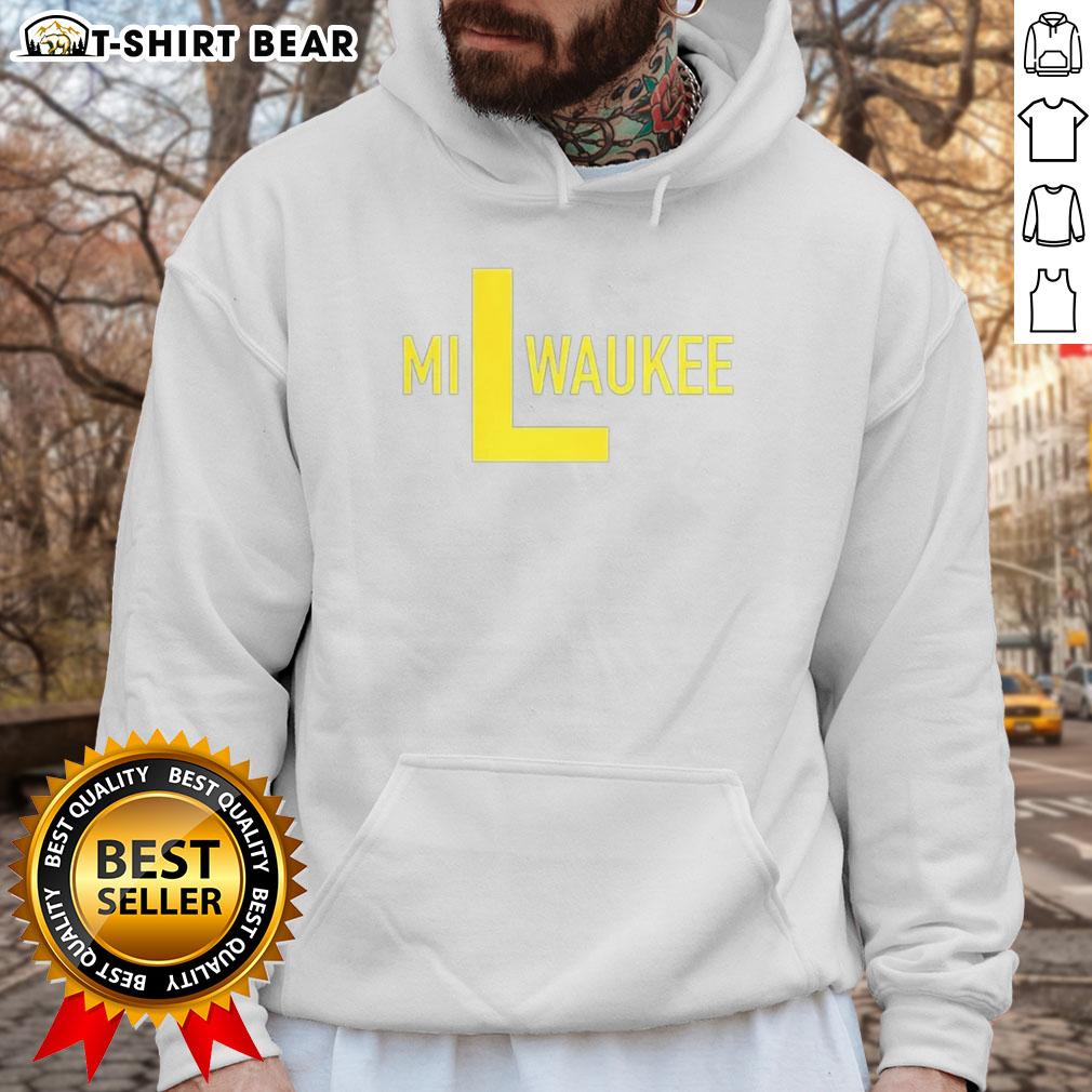 Nice Milwaukee Brewers L logo hoodie featuring a stylish design, perfect for fans and casual wear.