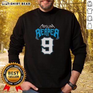 Top Carolina Reaper 9 sweatshirt featuring a bold design, perfect for spice lovers and fans of hot peppers.