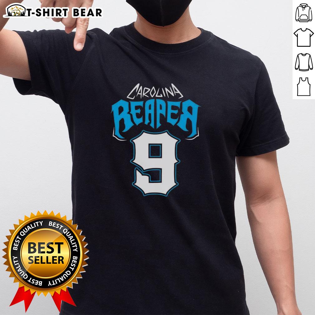 Top Carolina Reaper 9 T-Shirt featuring a vibrant design of the world's hottest pepper, perfect for spice lovers.