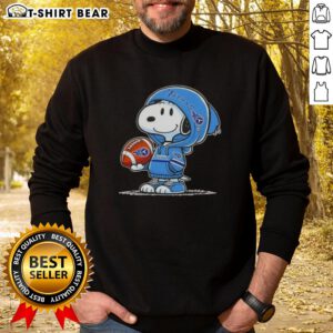 Alt Text: Snoopy in a Tennessee Titans hoodie smiles at fans, showcasing the Official Peanuts sweatshirt design.