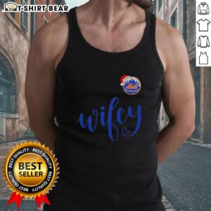 Pretty Wifey New York Mets Santa Hat Merry Christmas Tank Top featuring festive design for holiday baseball fans.