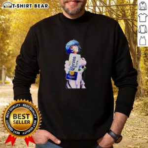 Premium Rei Corona Sweatshirt in a cozy setting, showcasing its stylish design and quality fabric.