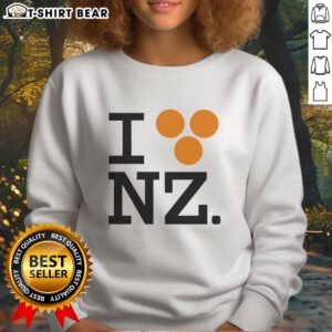 Orlando Bloom sweatshirt featuring 'Good I Love NZ' design, perfect for fans of the actor and New Zealand culture.