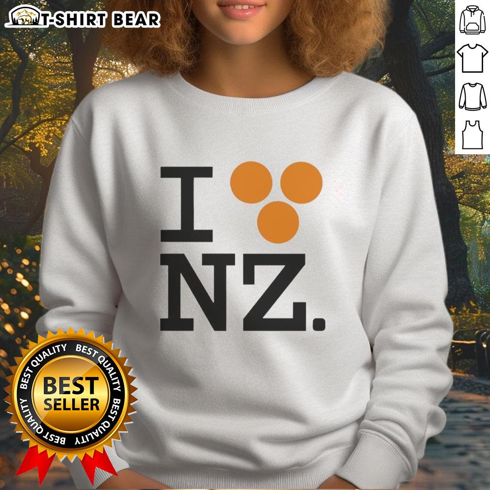 Orlando Bloom sweatshirt featuring 'Good I Love NZ' design, perfect for fans of the actor and New Zealand culture.