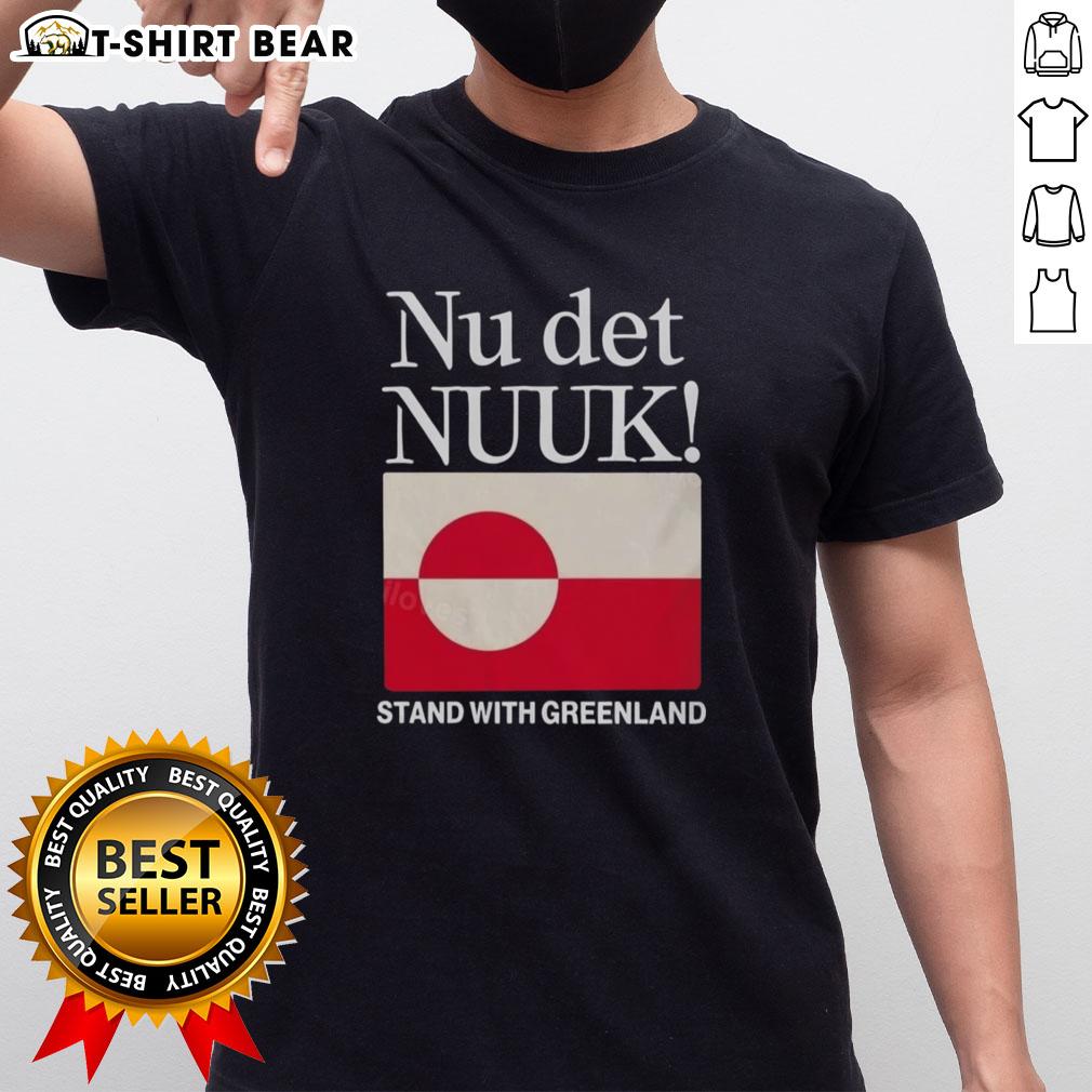 Good Nu Det Nuuk t-shirt featuring the Greenland flag, perfect for showcasing pride in Greenlandic culture and identity.