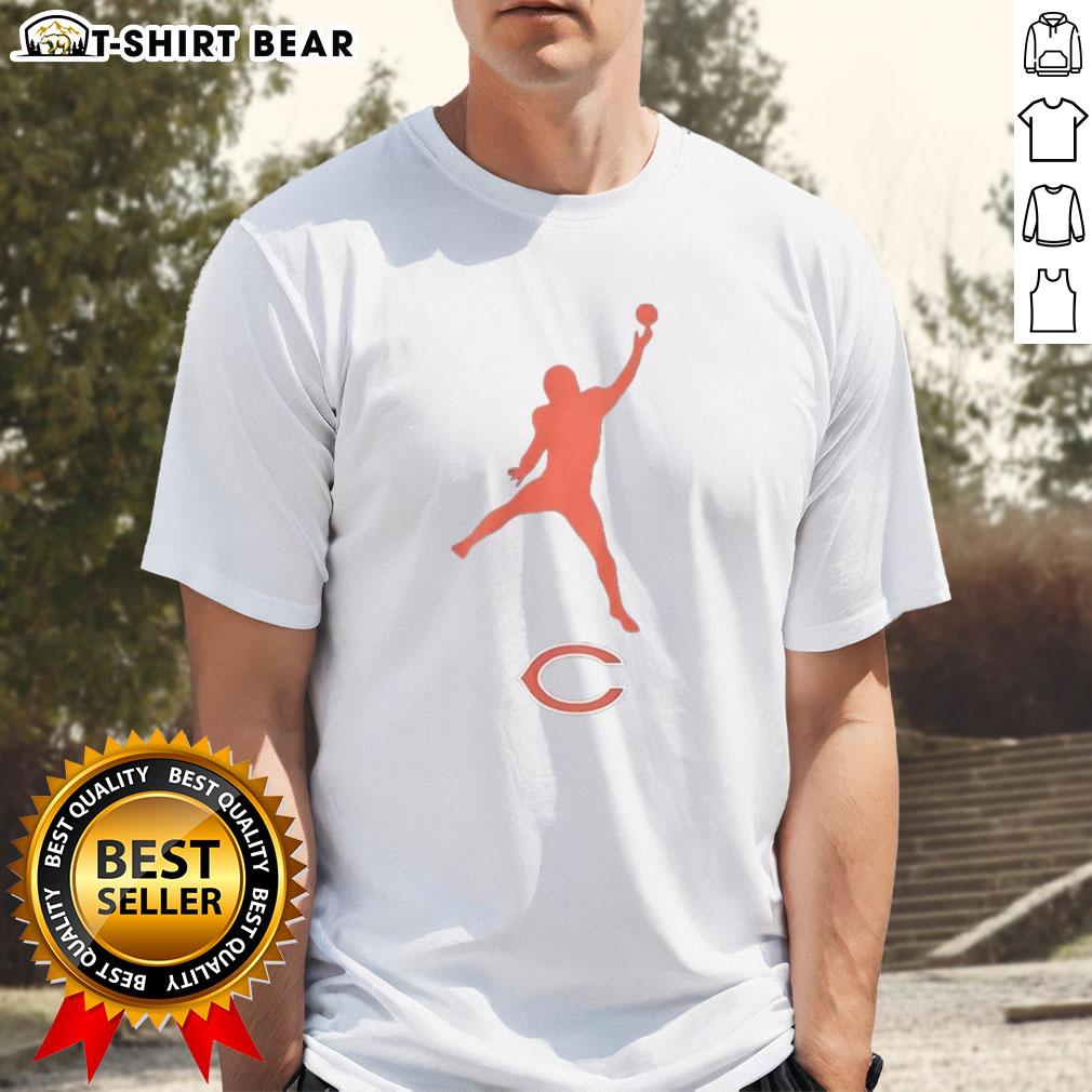 Top Caleb Williams The Iceman Chicago Bear Logo T-Shirt featuring a stylish design and vibrant team colors.