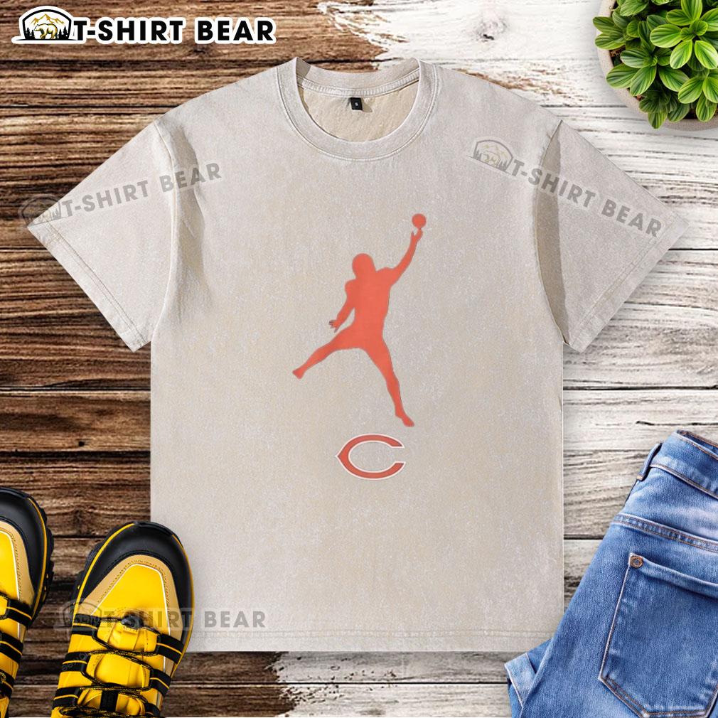 Top Caleb Williams The Iceman Chicago Bear Logo washed t-shirt featuring a stylish design and vibrant team colors.