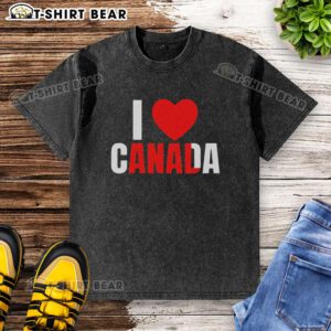 Top I Love Canada Anal Washed T-Shirt featuring a stylish design for proud Canadians. Perfect casual wear for any occasion.