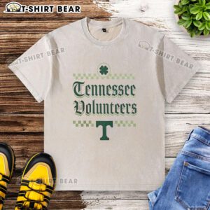Alt Text: Nice Tennessee Volunteers St. Patrick's Day washed t-shirt featuring vibrant green color and team logo design.